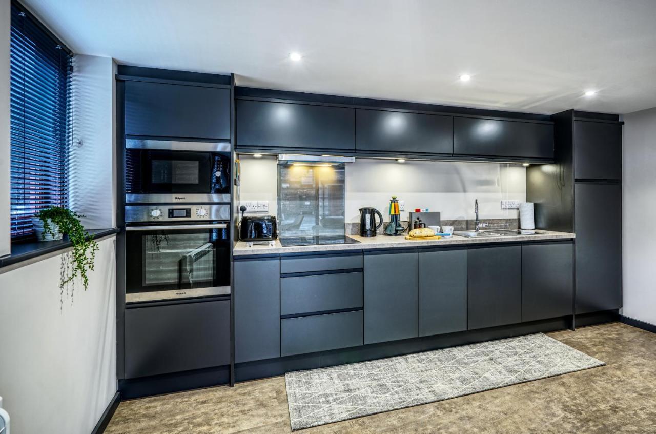 The Courtyard Apartment Брамптън Екстериор снимка